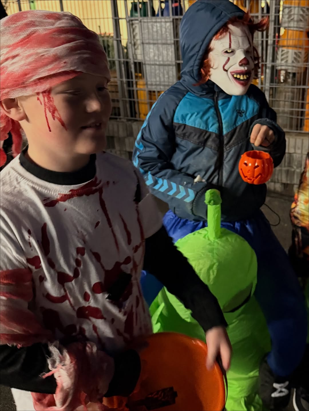 Spooky dørdekoration