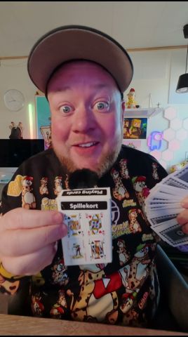 Kan #girafpingvin læse dine tanker? Subscribe hvis jeg gættede dit kort! 🍀